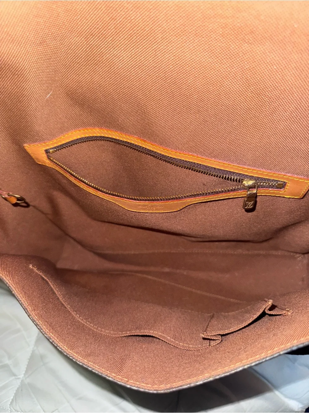 Louis Vuitton Monogram Canvas Messenger Bag in Brown